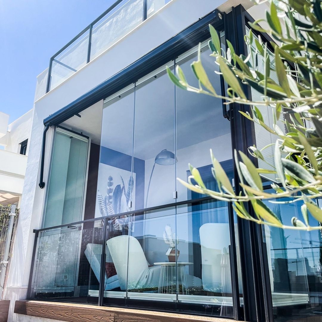 Frameless glass curtain installation, Costa del Sol — project 6